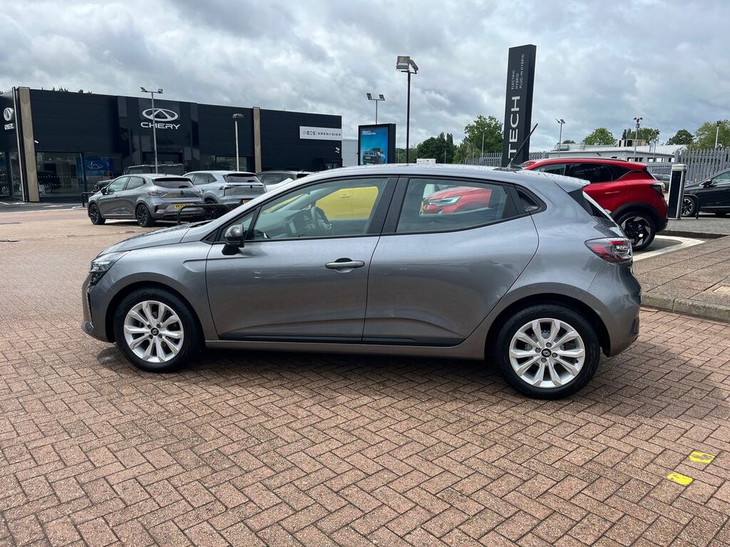 Renault Clio Hatchback Evolution  #6