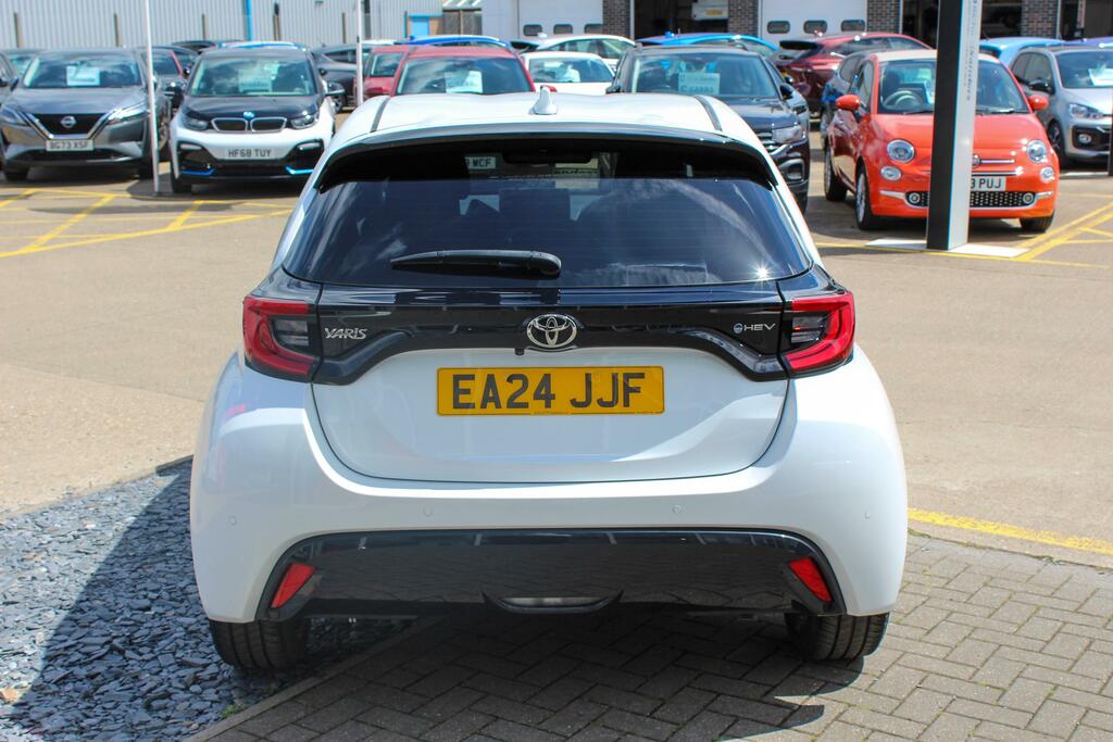 Toyota Yaris 1.5 Vvt-h Excel Hatchback Hybrid E-cvt EA24JJF White #6