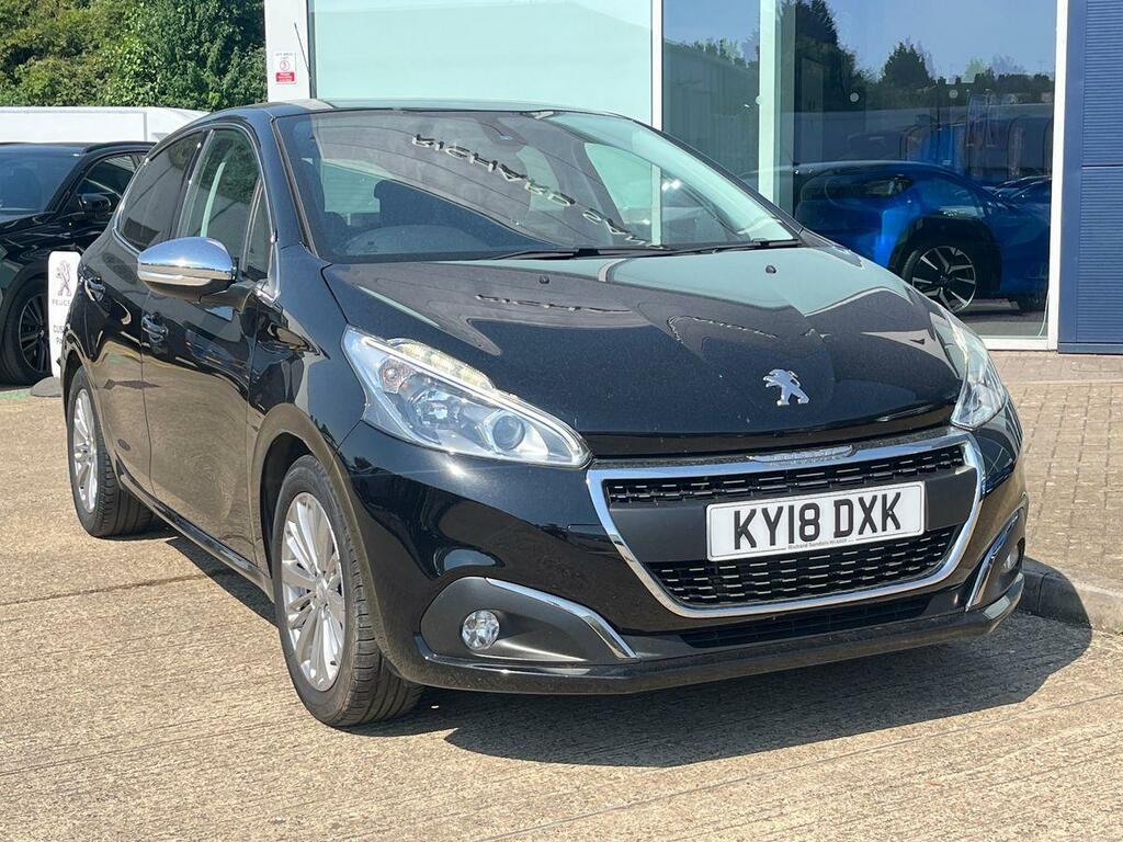 Peugeot 208 1.2 Puretech Allure Hatchback Eu Black