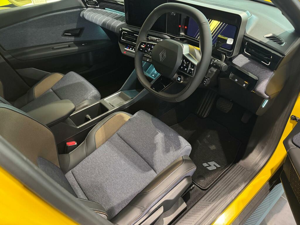 Renault 5 110Kw Techno Comfort Range 52Kwh Yellow #9