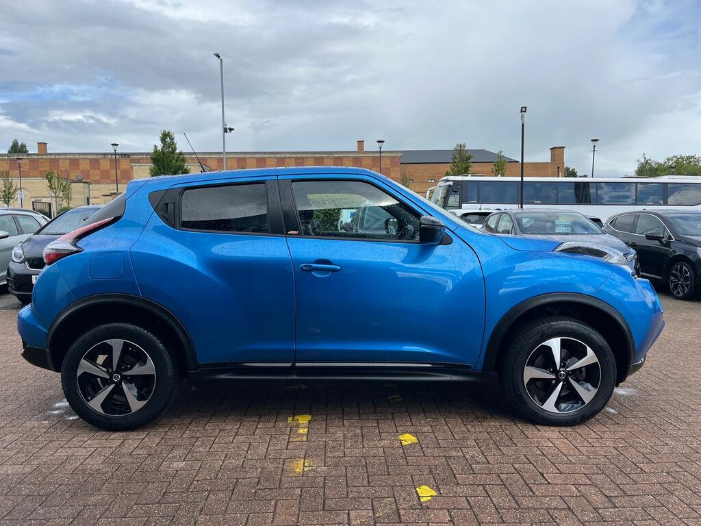 Nissan Juke Hatchback Bose Personal Edition Blue #2
