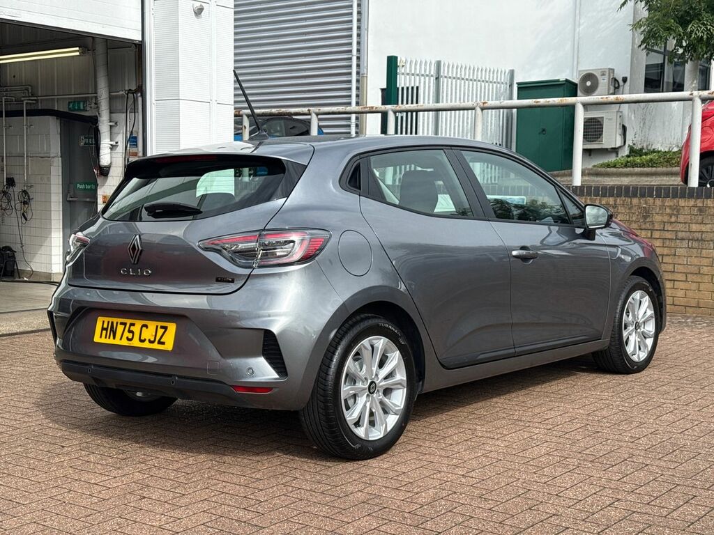 Renault Clio Hatchback Evolution  #3