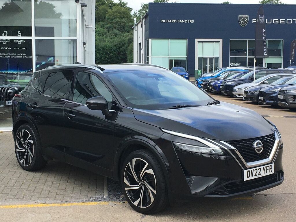 Nissan Qashqai 1.3 Dig-t Mhev Tekna Suv Hybrid Xtron DV22YFR Black