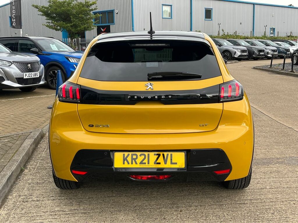Peugeot e-208 50Kwh Gt Hatchback 136 Ps Yellow #4