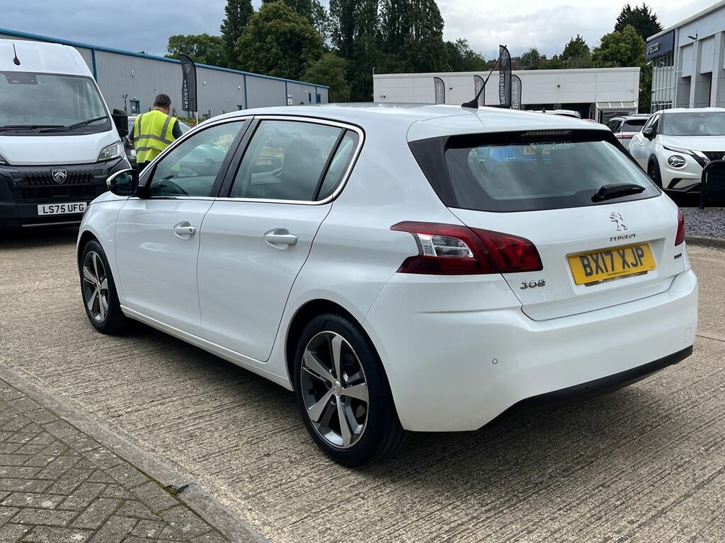 Peugeot 308 1.2 Puretech Allure Hatchback Eu White #5