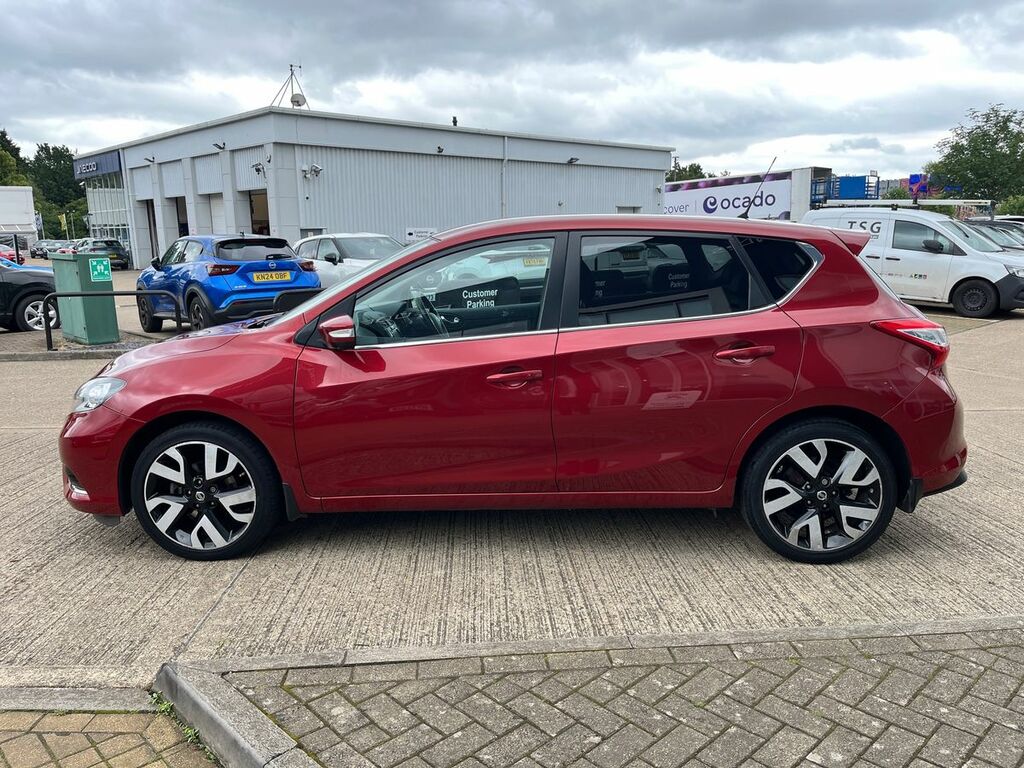 Nissan Pulsar 1.2 Dig-t Tekna Hatchback Euro 6 Red #6