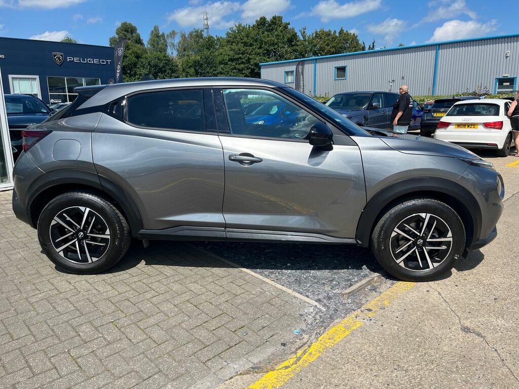 Nissan Juke 1.0 Dig-t N-connecta Suv Euro 6 DV25LHB Grey #2