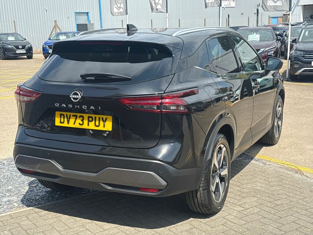 Nissan Qashqai 1.3 Dig-t Mhev N-connecta Suv Hybrid Ma DV73PUY Black #3