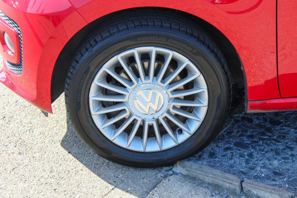 Volkswagen Up 1.0 Up By Beats Black #12