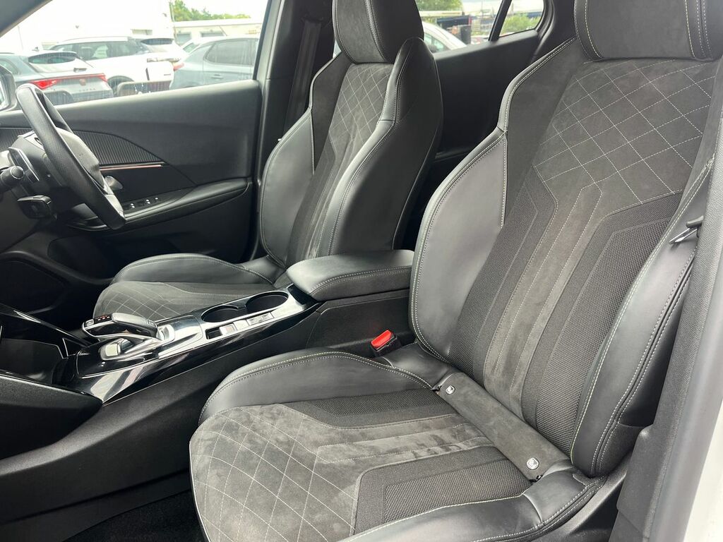 Peugeot 2008 1.2 Puretech 130 Gt Premium Grey #16