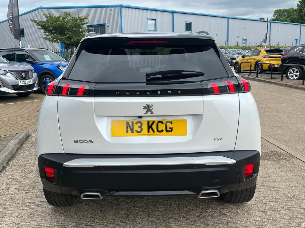Peugeot 2008 1.2 Puretech Gt Premium Suv Eat Euro 6 White #4