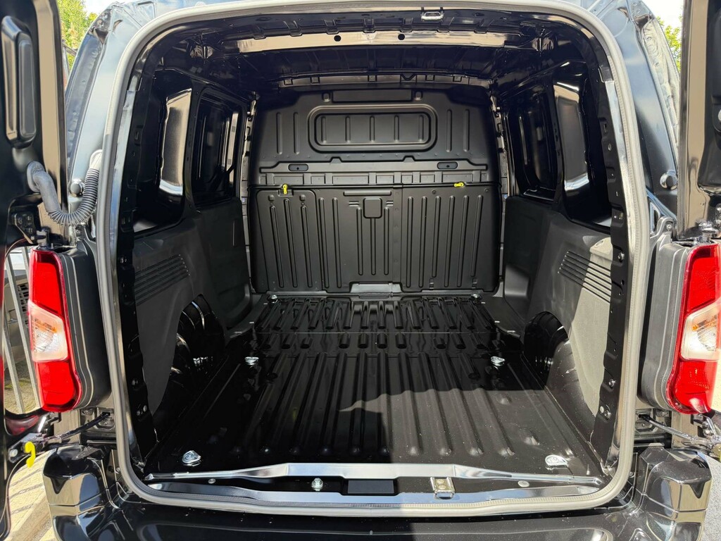 Vauxhall Combo 1.5 Turbo D 2300 Prime Plus Xl Panel Van 6Dr Diese White #23