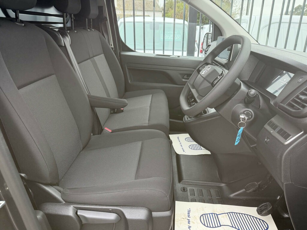 Vauxhall Vivaro 2.0 Turbo D 145 Prime H1 Double Cab White #9