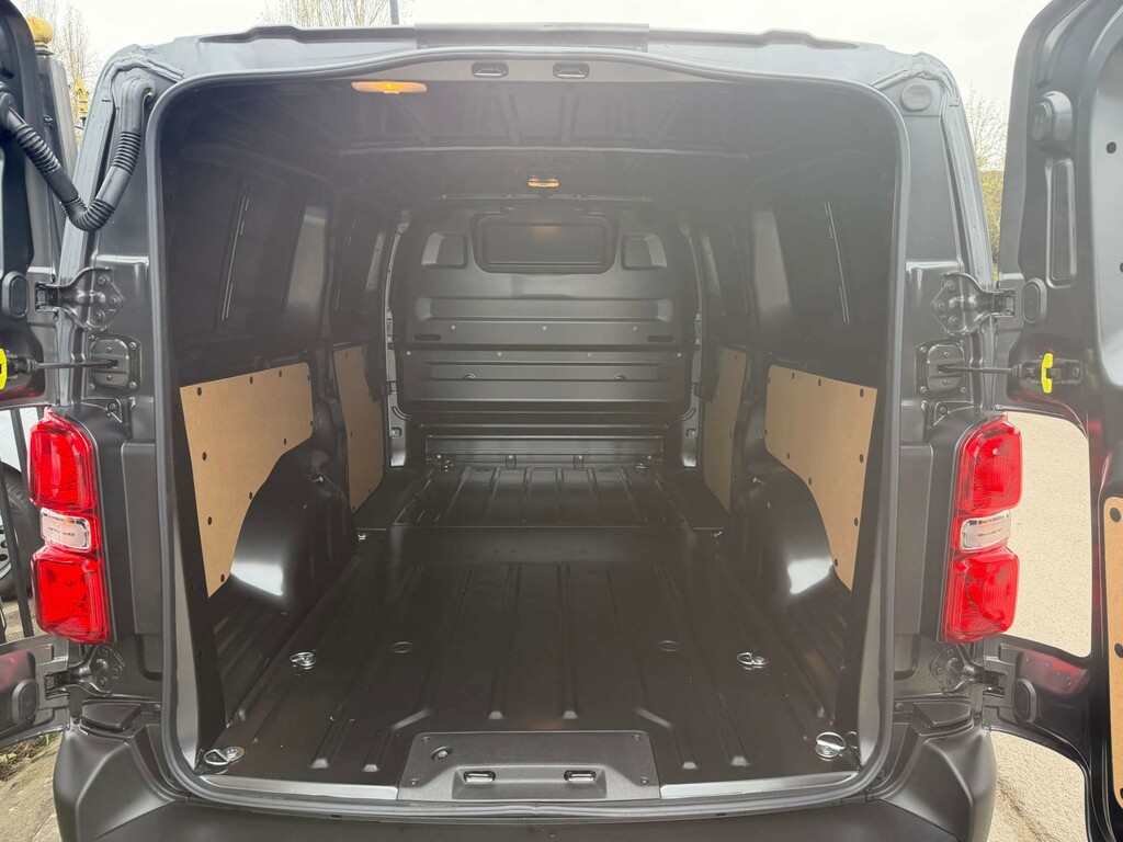 Vauxhall Vivaro 2.0 Turbo D 145 Prime H1 Double Cab White #20