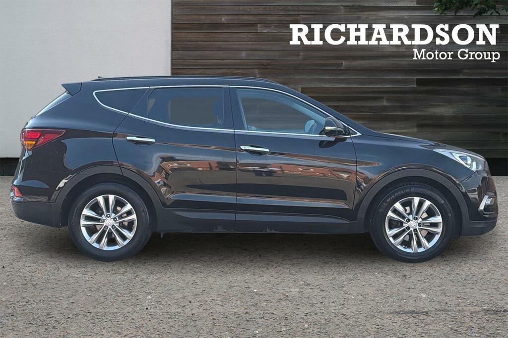 Hyundai Santa Fe 2.2 Crdi Blue Drive Premium 5 Seats Black #2