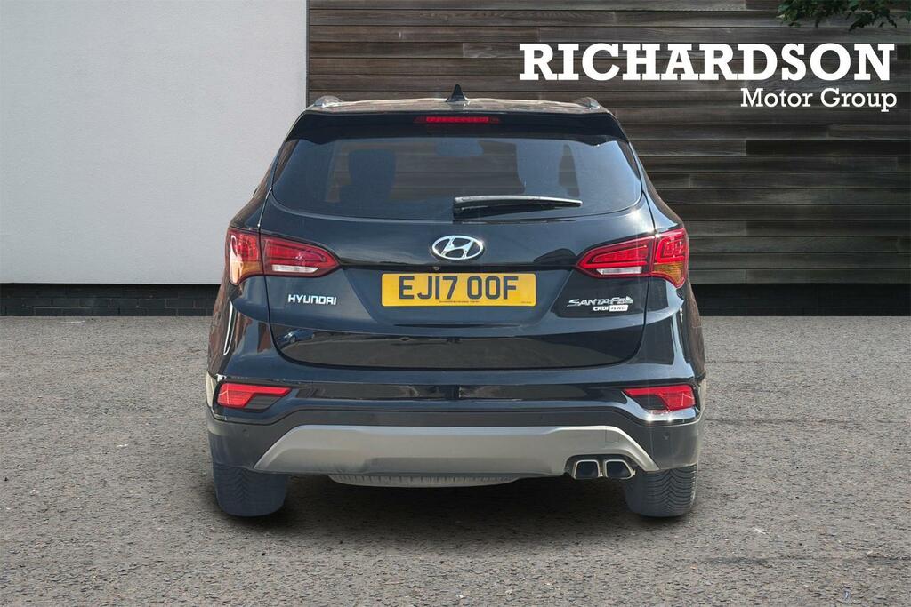Hyundai Santa Fe 2.2 Crdi Blue Drive Premium 5 Seats Black #4