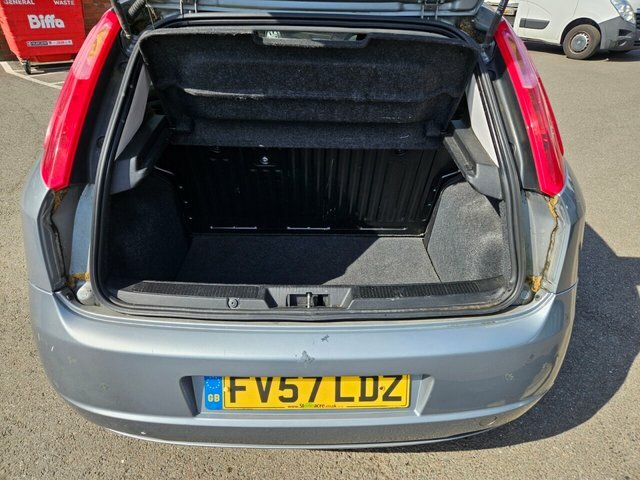 Fiat Grande Punto 1.2 Active White Hatchback 139 Grey #5