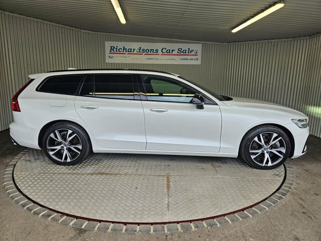 Volvo V60 2.0H T8 Twin Engine 11.6Kwh R-design Plus Estate 5 White #2