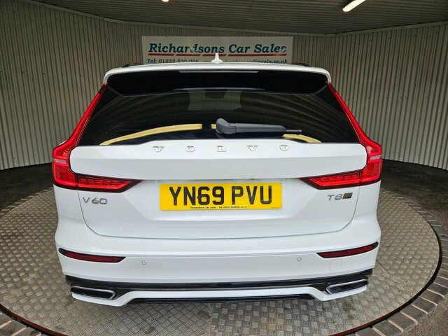 Volvo V60 2.0H T8 Twin Engine 11.6Kwh R-design Plus Estate 5 White #4