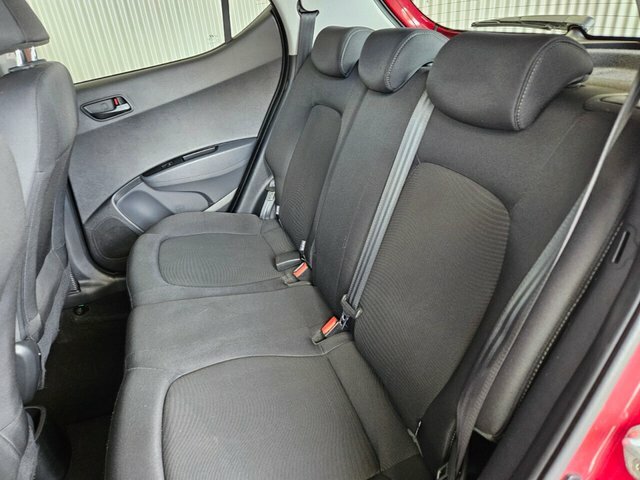 Hyundai I10 Hatchback Red #26