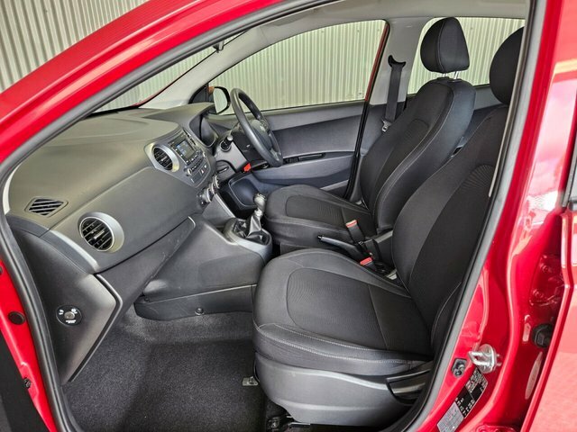 Hyundai I10 Hatchback Red #29