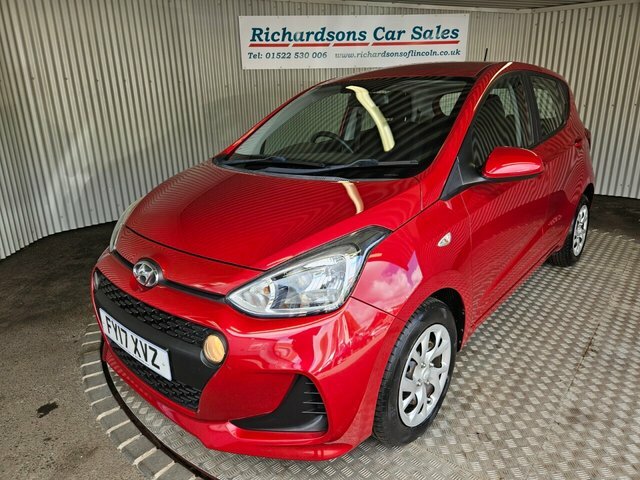 Hyundai I10 Hatchback Red #8