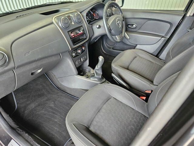 Dacia Sandero Hatchback White #23