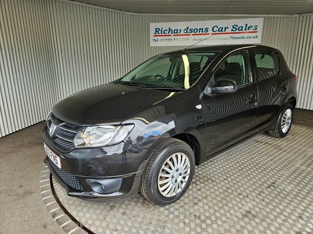 Dacia Sandero Hatchback White #8