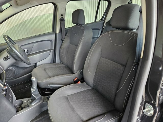 Dacia Sandero Hatchback White #25