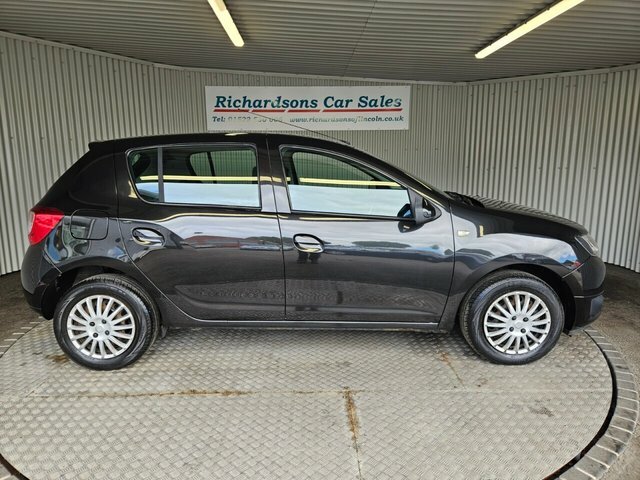 Dacia Sandero 0.9 Tce Laureate Hatchback Euro Black #2