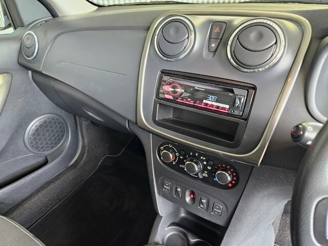 Dacia Sandero Hatchback White #11