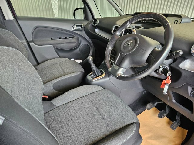 Citroen C3 Picasso Edition White #11
