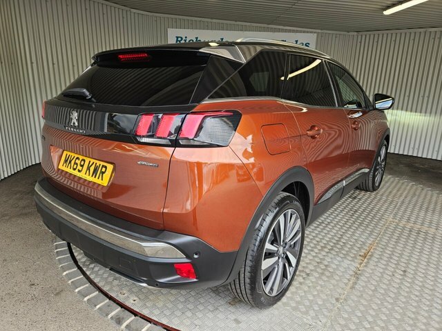 Peugeot 3008 1.2 Puretech Gt Line Premium Suv Eat Eu Brown #3