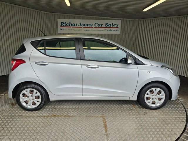 Hyundai I10 1.0 Se Hatchback Euro 5 66 Ps Silver #2