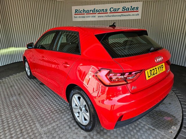 Audi A1 1.0 Tfsi 25 Technik Sportback Eu Red #6