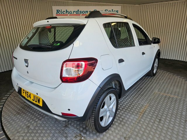 Dacia Sandero Stepway 1.5 Dci Laureate Hatchback Euro White #3