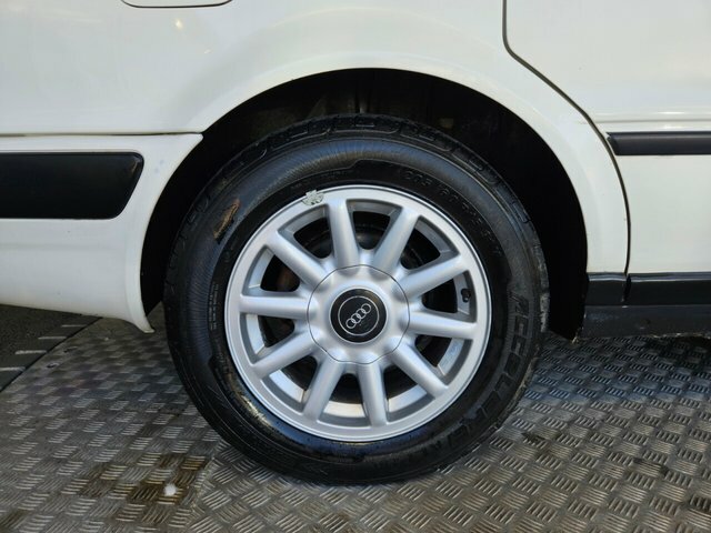 Audi 80 Saloon 2.0 E 1994L Blue #12