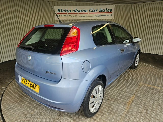 Fiat Grande Punto 1.2 Active White Hatchback 139 Blue #3