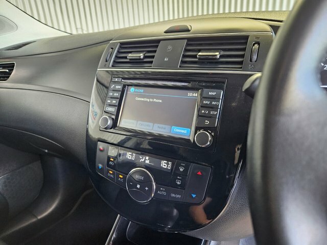 Nissan Pulsar Hatchback Red #20