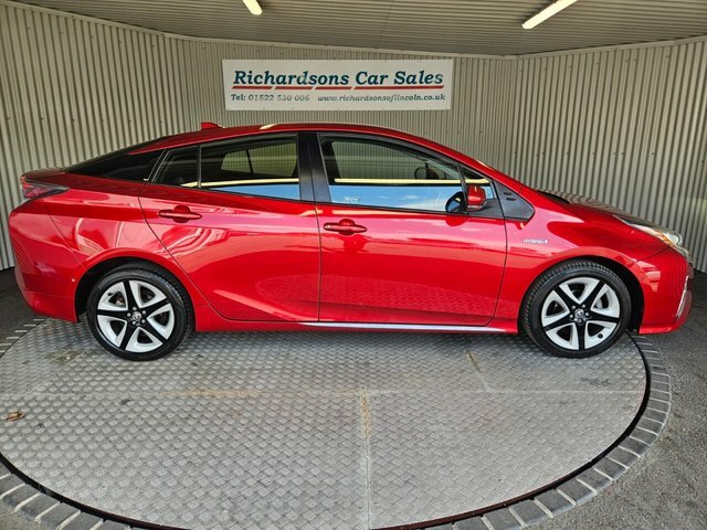 Toyota Prius 1.8 Vvt-h Excel Hatchback Hybrid Cvt Eu Red #2