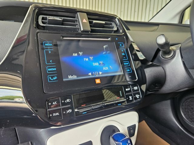 Toyota Prius 1.8 Vvti Excel Cvt Silver #38