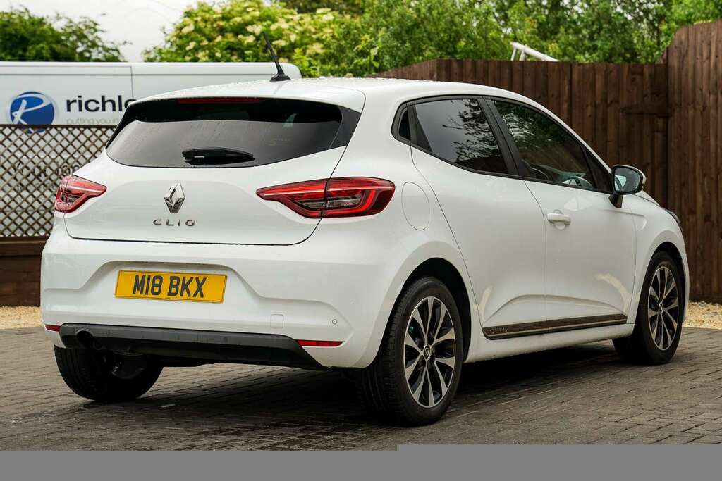 Renault Clio Renault Clio 1.0 Tce Iconic Hatchback M M18BKX White #6