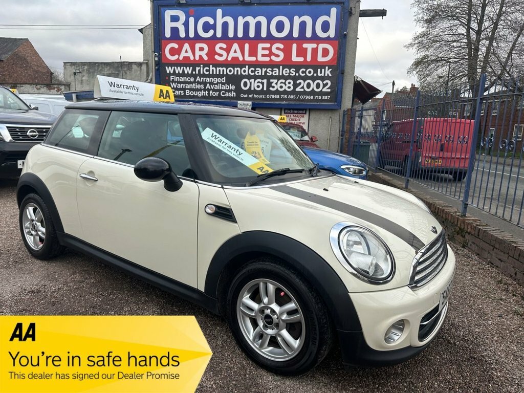 Mini Hatch 1.6L Cooper White