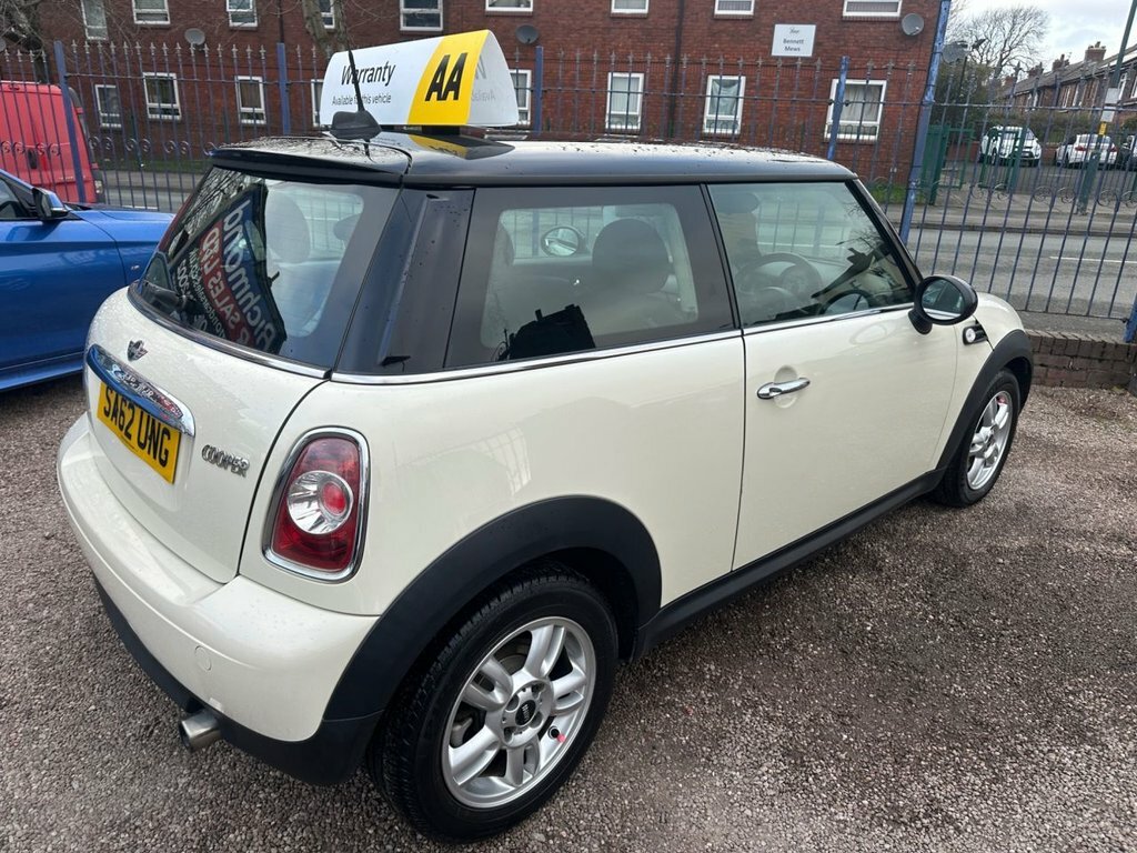 Mini Hatch 1.6L Cooper White #2