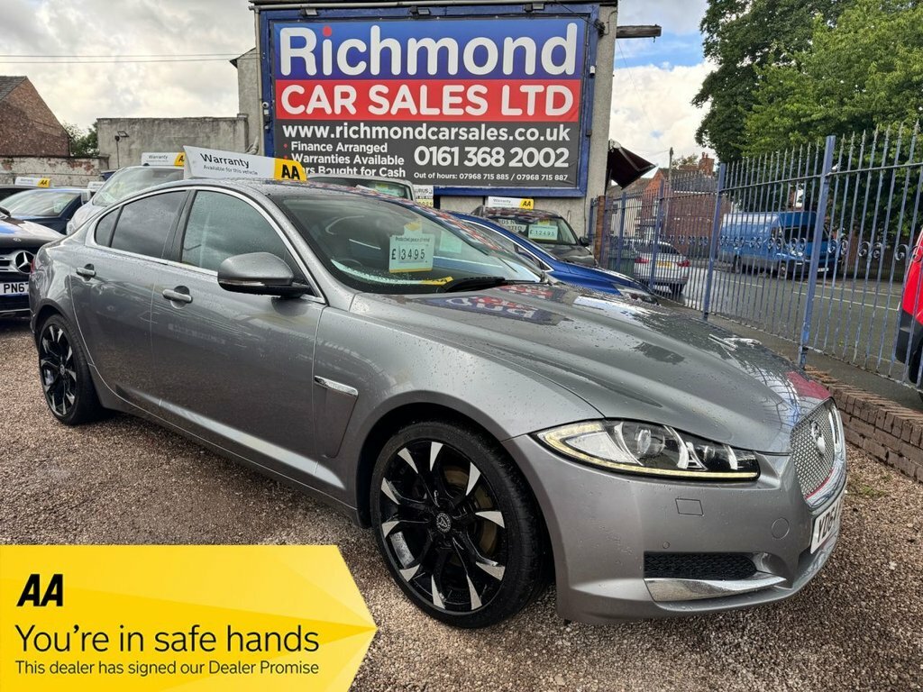 Jaguar XF 2.2L Luxury Grey