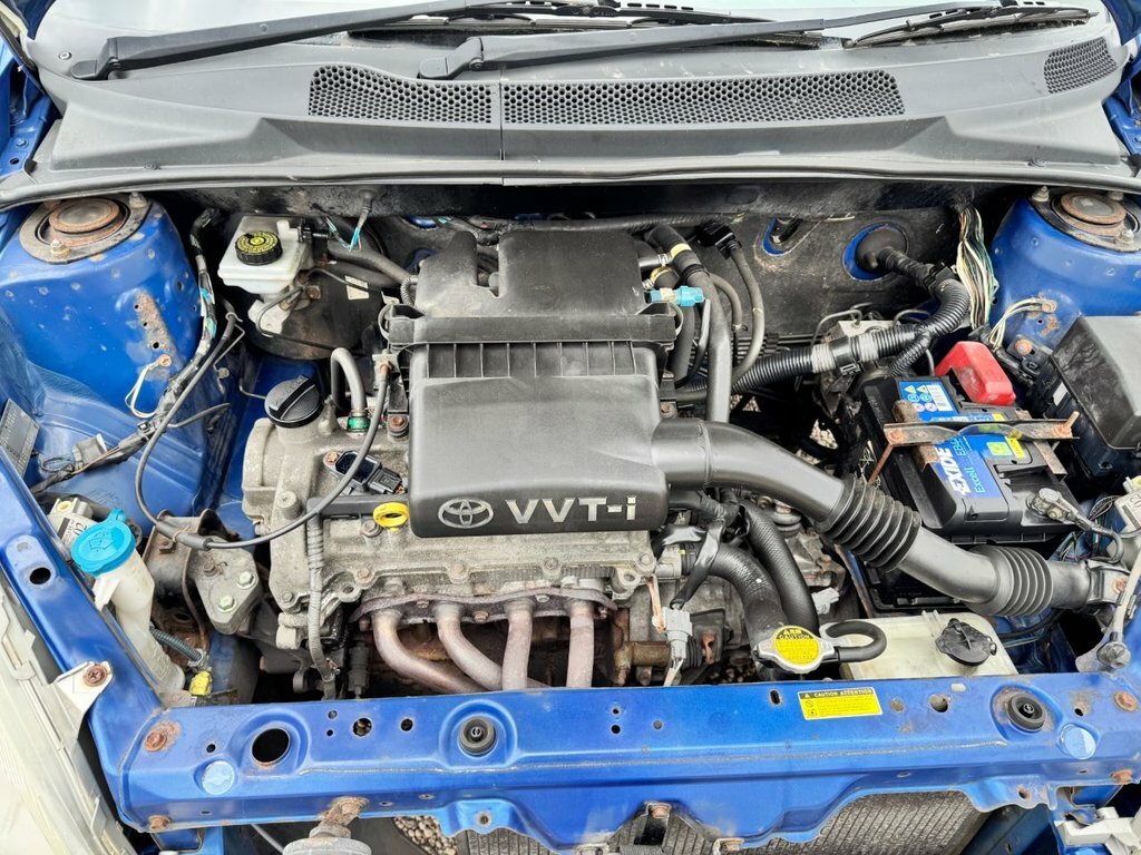 Toyota Yaris Silver #14
