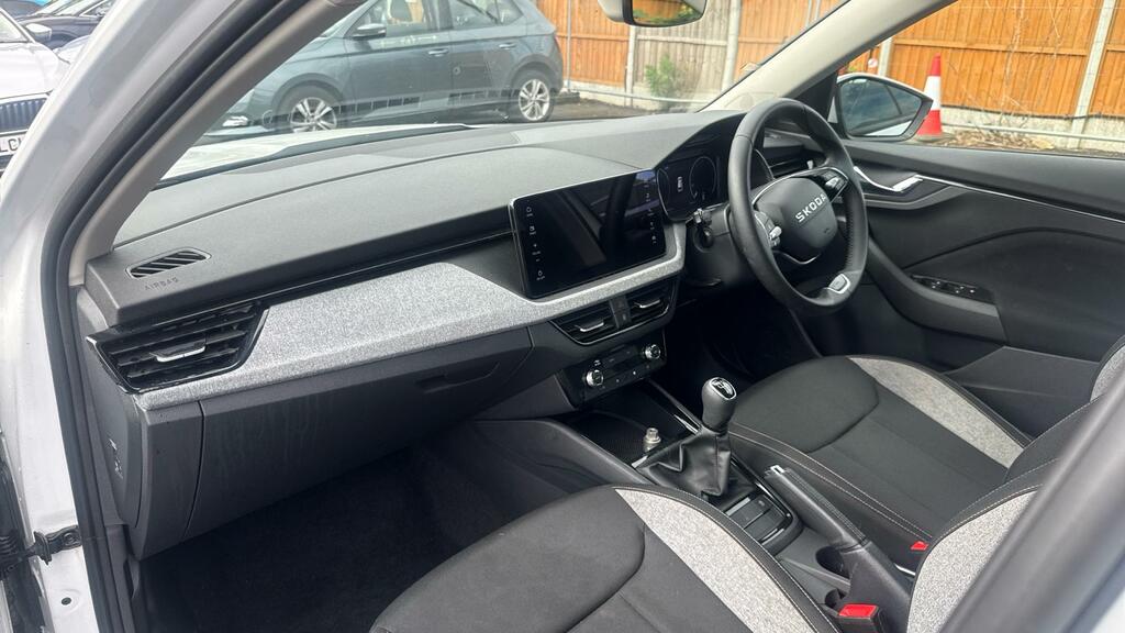 Skoda Kamiq 1.0 Tsi Se Edition Suv Euro 6 S GD25BXK White #2