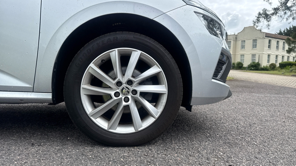 Skoda Kamiq Kamiq Se Edition 1.0 Tsi 116 Ps 6G Man HT74YVJ Silver #5