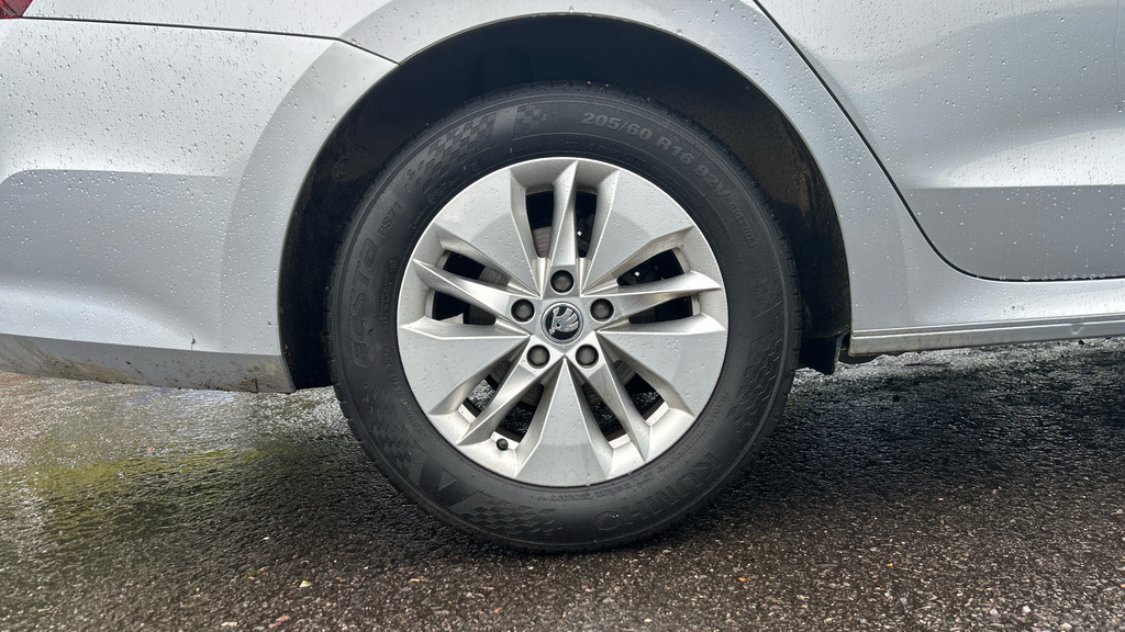 Skoda Octavia Hatchback Black #17