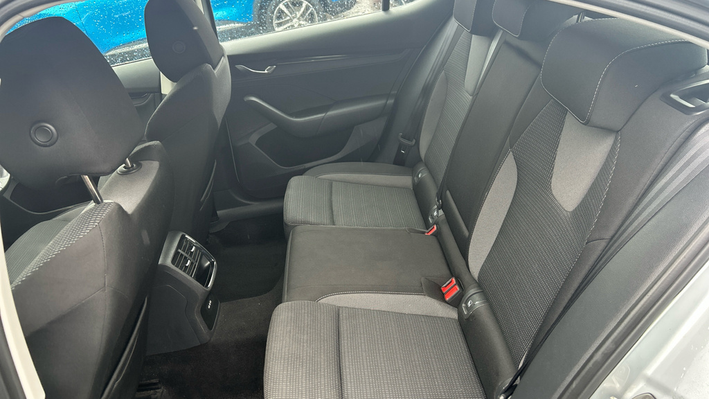 Skoda Octavia Hatchback Black #9